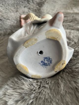 Figura de porcelana mujer
