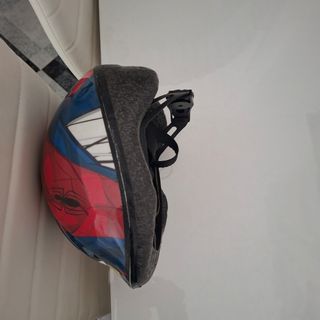 Bicicleta, mochila y casco Spyderman