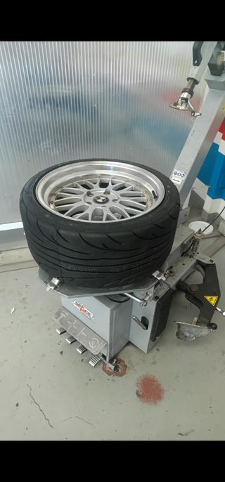 Nakang NS2R 18 Neumáticos Nuevos