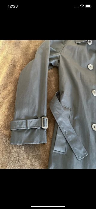 Gabardina azul marino Stradivarius
Nueva sin usar 