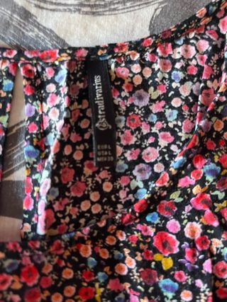 Camiseta tirantes floral L Stradivarius