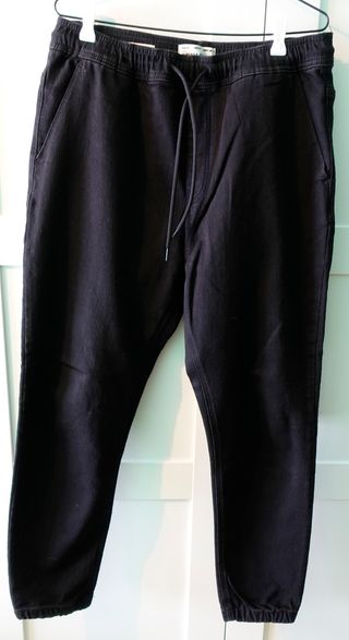 Pantalón Jogger Negro Pull and Bear