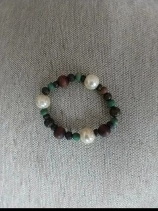 Pulsera de cuentas de madera y perlas