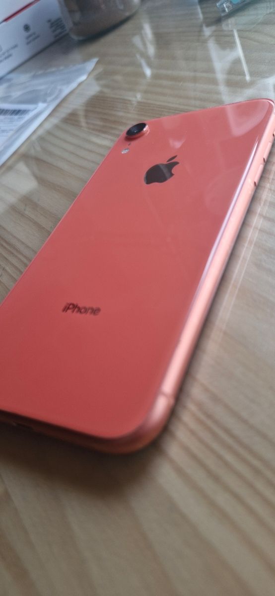iPhone XR Coral in ottime condizioni