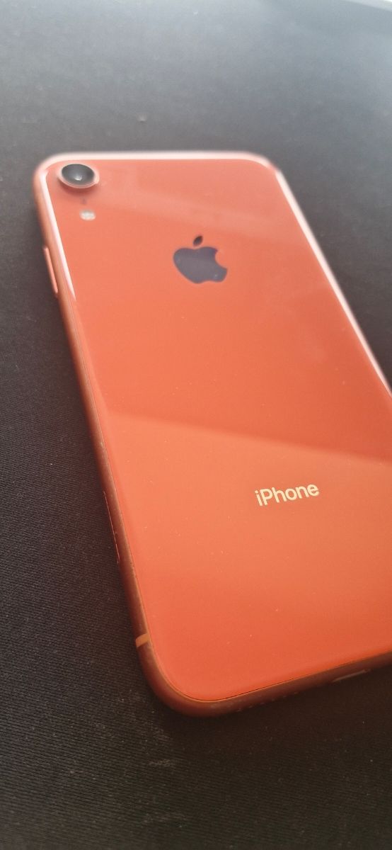 iPhone XR Coral in ottime condizioni