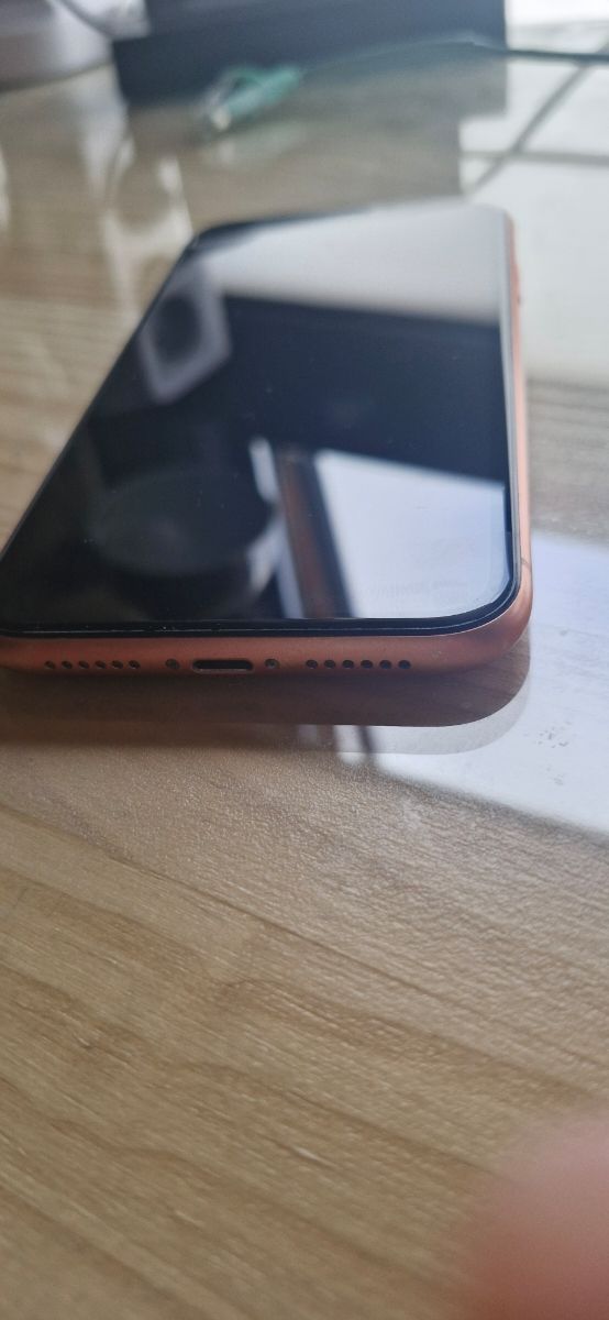 iPhone XR Coral in ottime condizioni