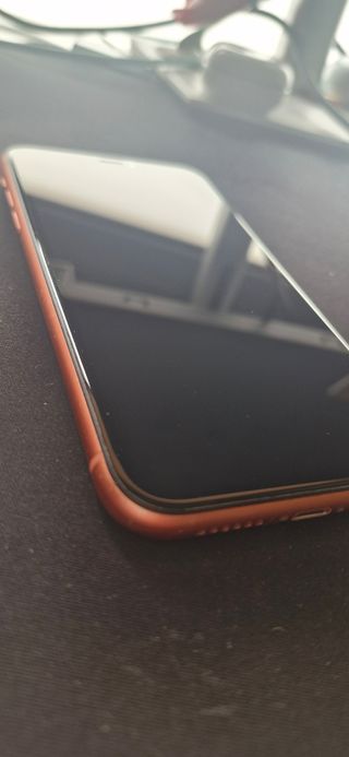 iPhone XR Coral in ottime condizioni