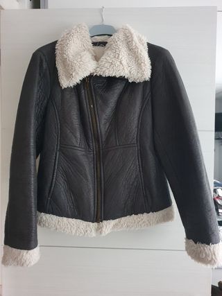 Chaqueta efecto piel con pelo