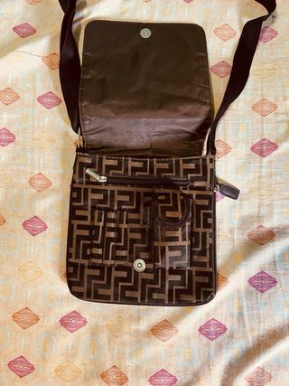 Borsa a tracolla piccola, design elegante e comodo