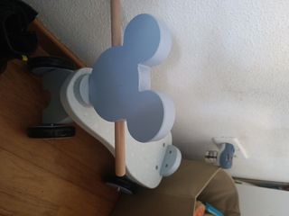 Correpasillos madera con diseño de orejas