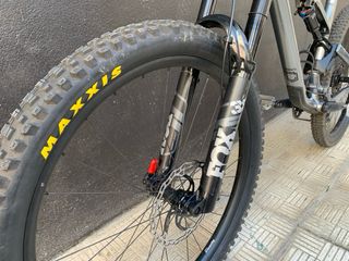 Bicicleta Commençal Meta AM29 Fox