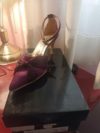 Zapatos morados talla 38