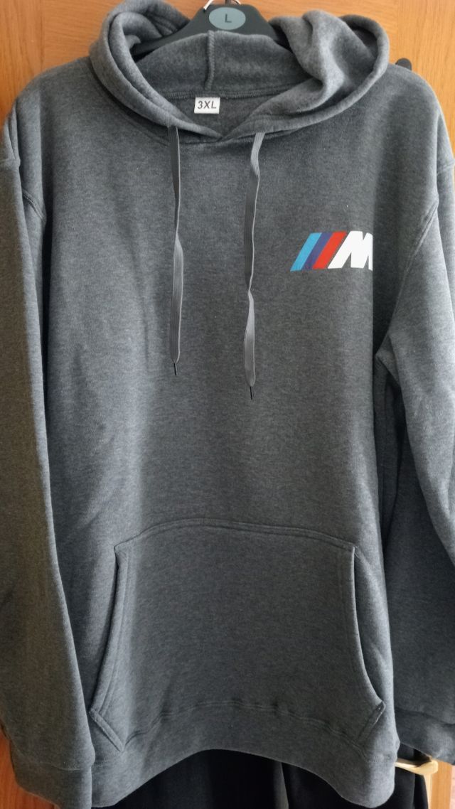 CHÁNDAL BMW HOMBRE TALLA XXXL GRIS Y NEGRO.