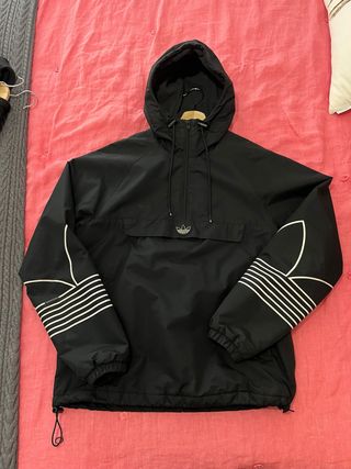 Adidas Cazadora Negra con Capucha