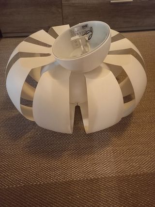 Lámpara colgante blanca grande