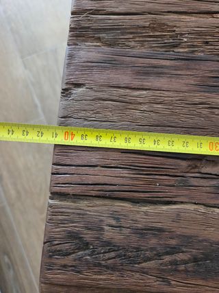 Mesita auxiliar de madera rústica