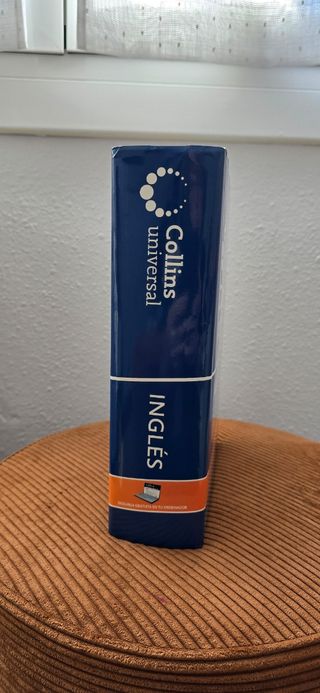 Universal Inglés: Diccionario bilingüe Español-...