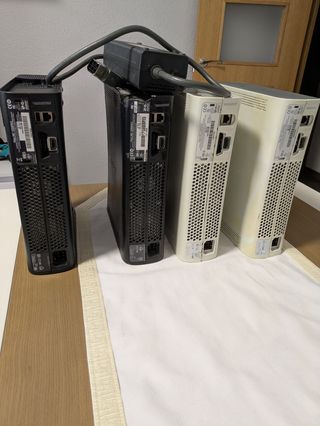 4 Xbox 360 para piezas o reparar escucho ofertas