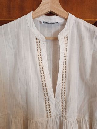 Blusa Zara blanca con rayas finas