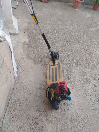 Patinete de gasolina