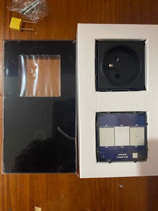 Interruptor y Enchufe Inteligente Bseed