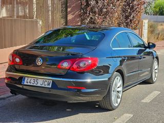 Volkswagen Passat CC 2.0 140CV DPF DSG automático