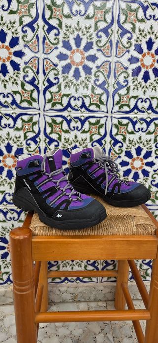 Botas de caminar, nieve. Quechua Talla 35