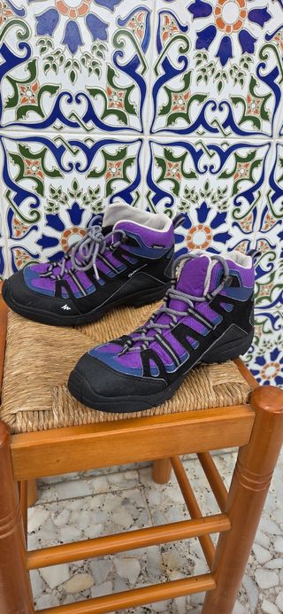 Botas de caminar, nieve. Quechua Talla 35