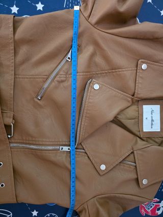 Cazadora efecto piel camel Talla M