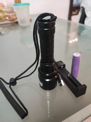 Linterna LED  Negra