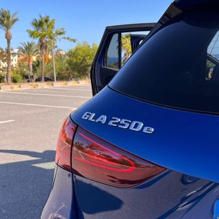 Mercedes-Benz GLA 250e PHEV ¡9.000km!