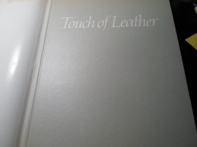 EROTICO Touch of Leather Peter Barry Modelos