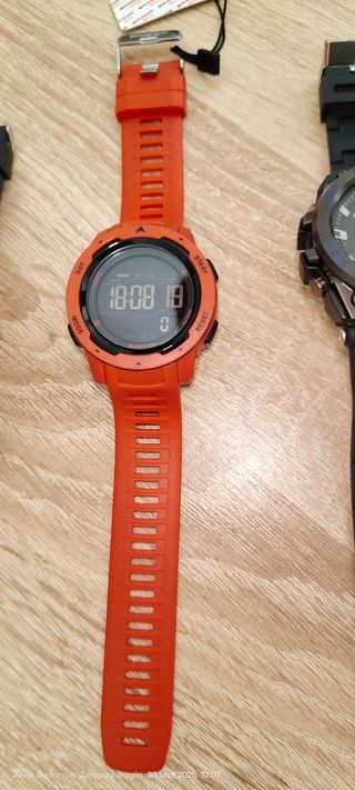 Reloj Deportivo Rojo 