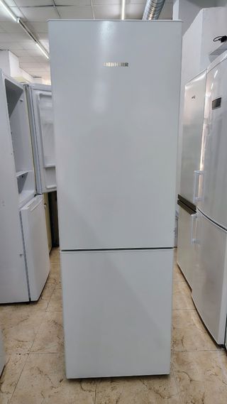 Nevera Liebherr blanca