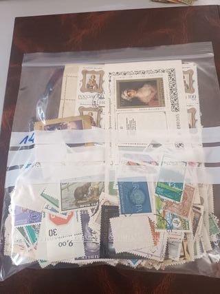 36-Bolsa con más de 1000 sellos