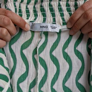 Pantalón Mango estampado verde y blanco