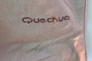 Pantalón trekking senderismo Quechua beige