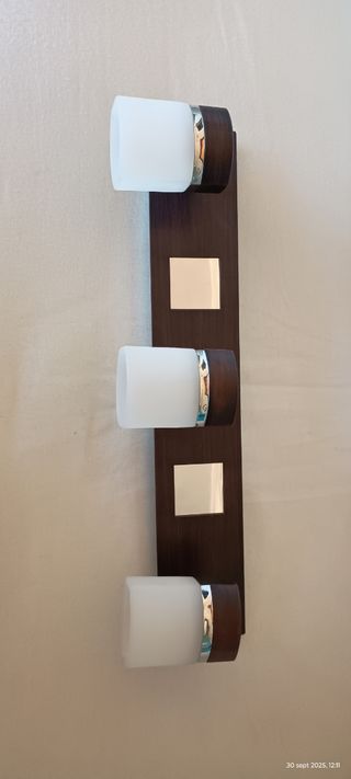 Aplique de pared 3 luces metal y cristal 