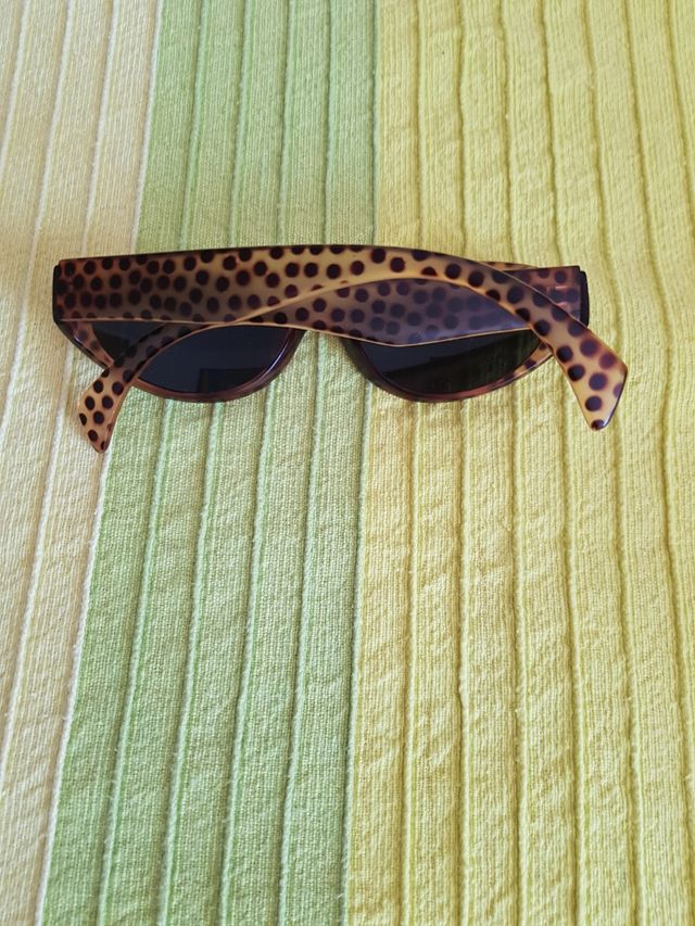 Gafas de sol de diseño de mujer