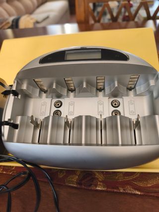 Caricabatterie Universale Energizer