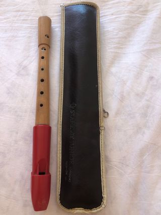 Flauta dulce soprano Stanley, roja y madera