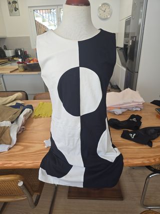 Vestido años 60 lunares blanco y negro