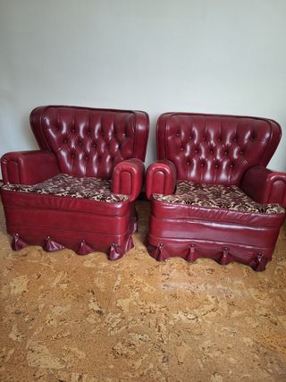 2 Sofás Rojos