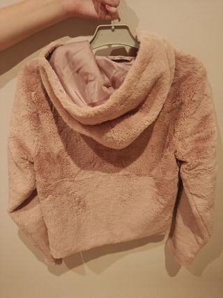 Chaqueta rosa de pelo sintético