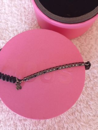Pulsera Tous Oro 18 k con diamantes negros. 