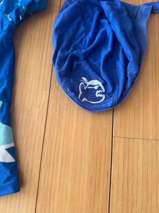 Conjunto natación niño 6-7 años tiburones