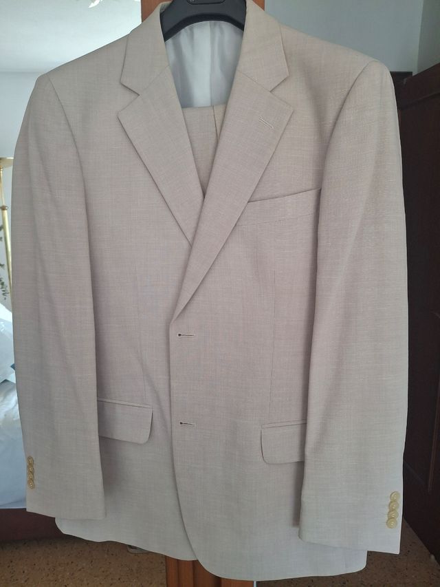 Traje completo beige