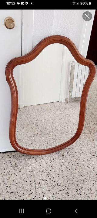 Espejo grande de madera