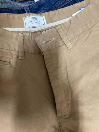 Pantalones vaqueros y chinos, en perfecto estado