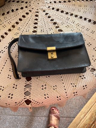 Bolso negro pequeño